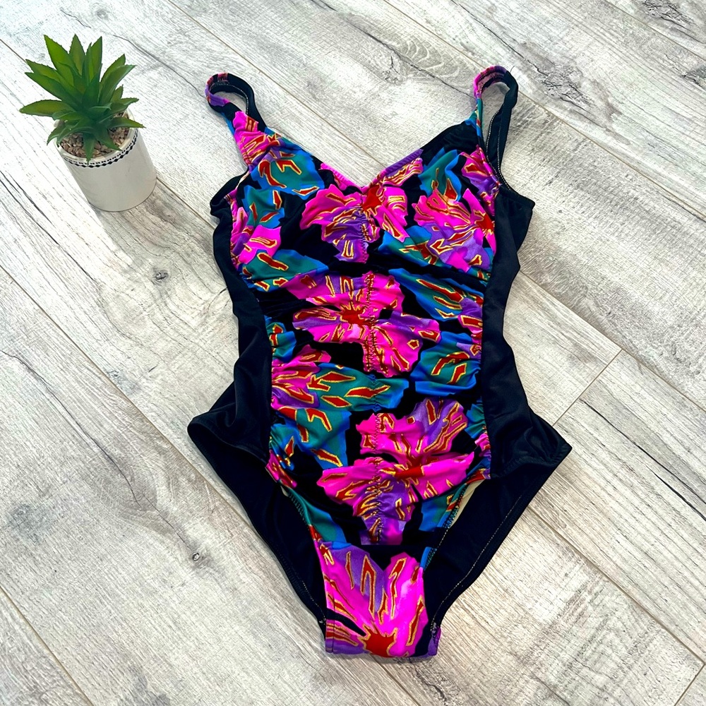 Womens Palm Point One Piece Swimsuit | Size 16